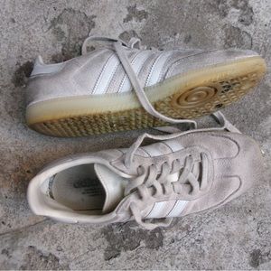 adidas beige sambas